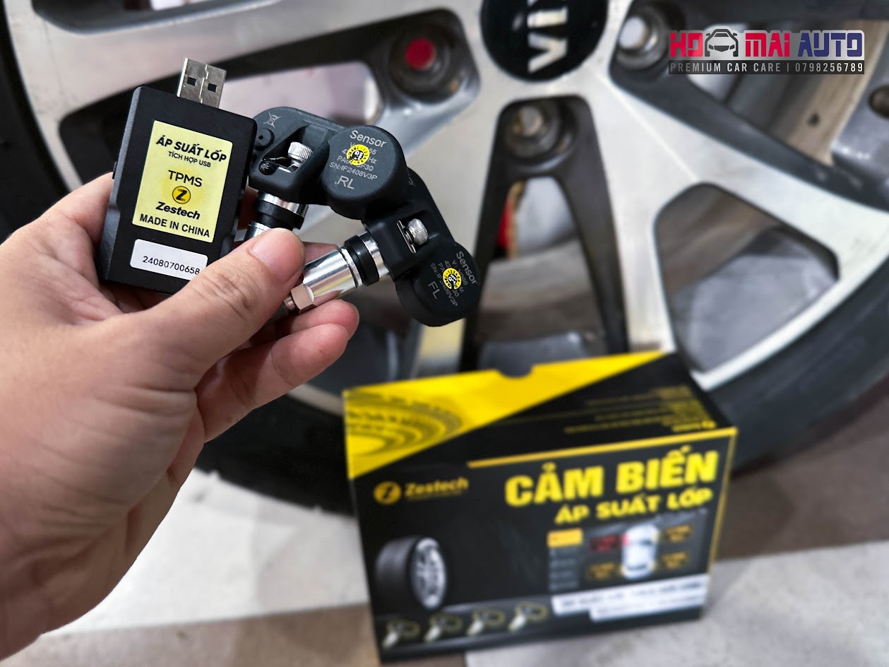 Cảm Biến Áp Suất Lốp Ô Tô Là Gì? Nên Chọn Cảm Biến Van Trong Hay Van Ngoài?